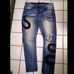 Amiri Huntw mens blue Jean size 42 embroidered designer pants